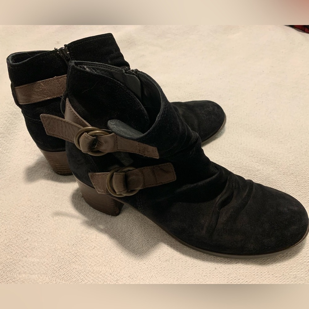 SALE RARE handmade Paul Green Black suede boots with brown accents